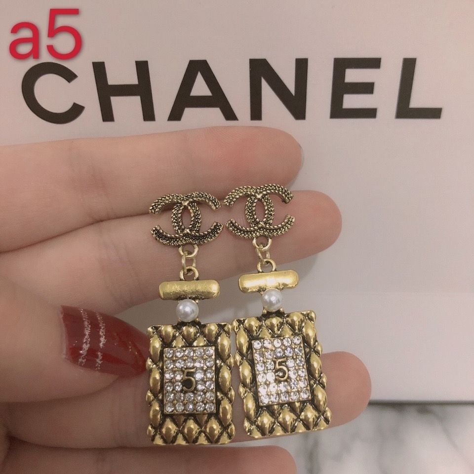Lattice bag earrings product image 8, provided for visual reference and product detail review
