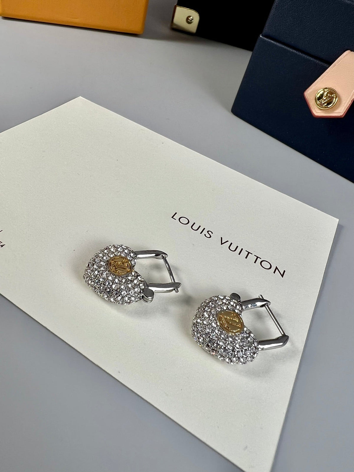 High-Quality Stud Earrings-15 product image 4, provided for visual reference and product detail review