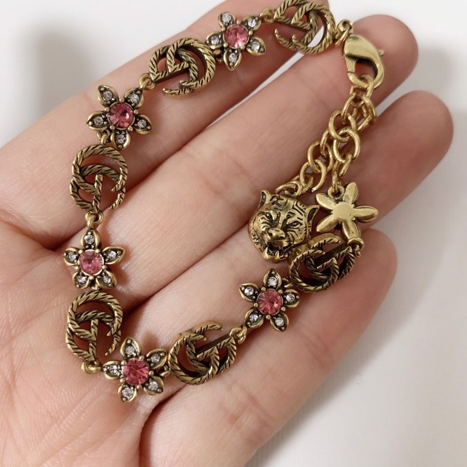 Retro British Style Bracelet product image 6, provided for visual reference and product detail review