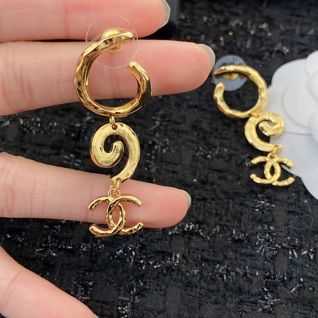 High-Quality Stud Earrings-198 product image 4, provided for visual reference and product detail review