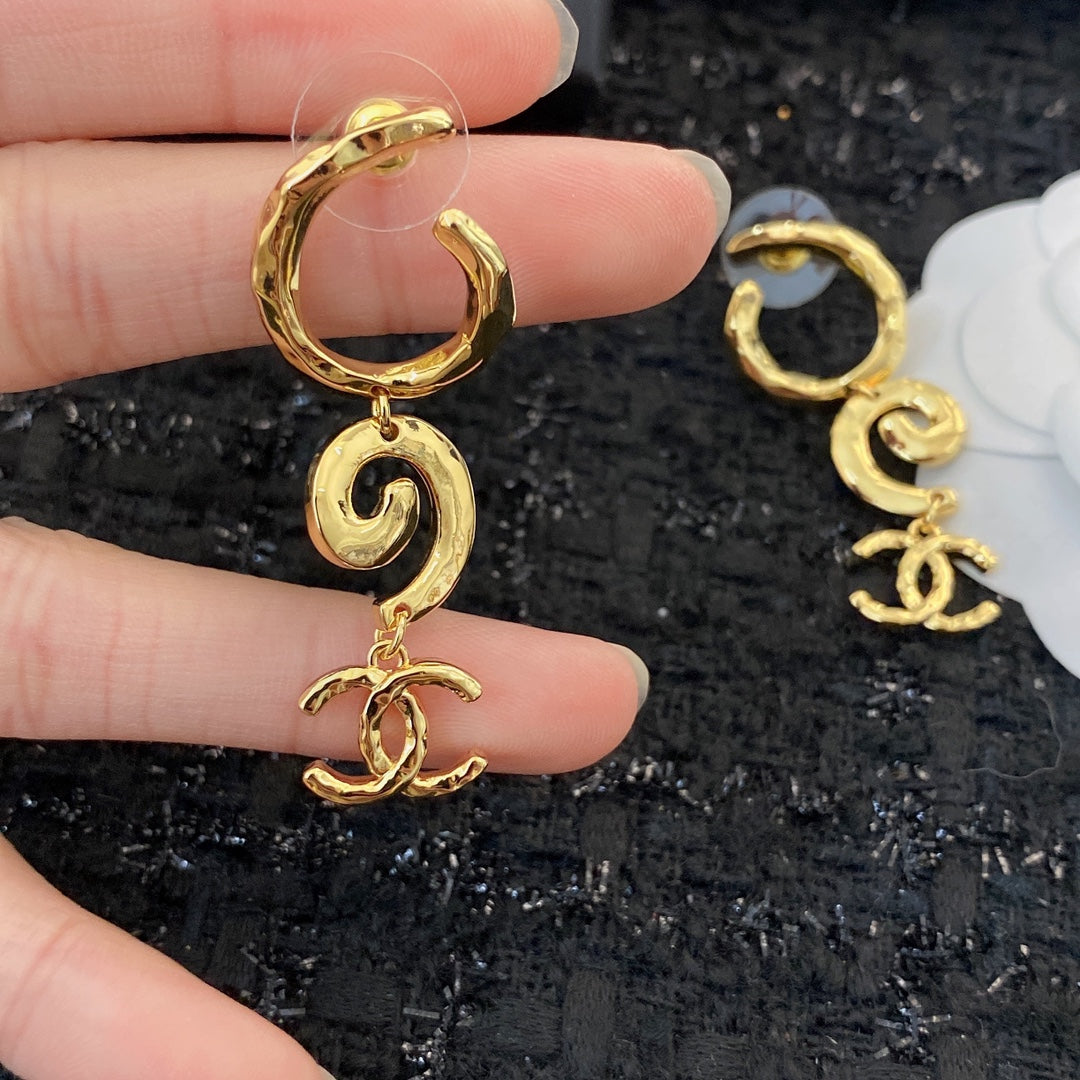 High-Quality Stud Earrings-198 product image 4, provided for visual reference and product detail review