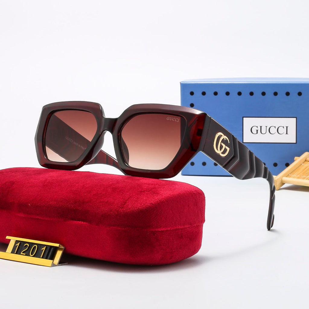 2022 New Ladies Fashion Classic Sunglasses product image 2, provided for visual reference and product detail review