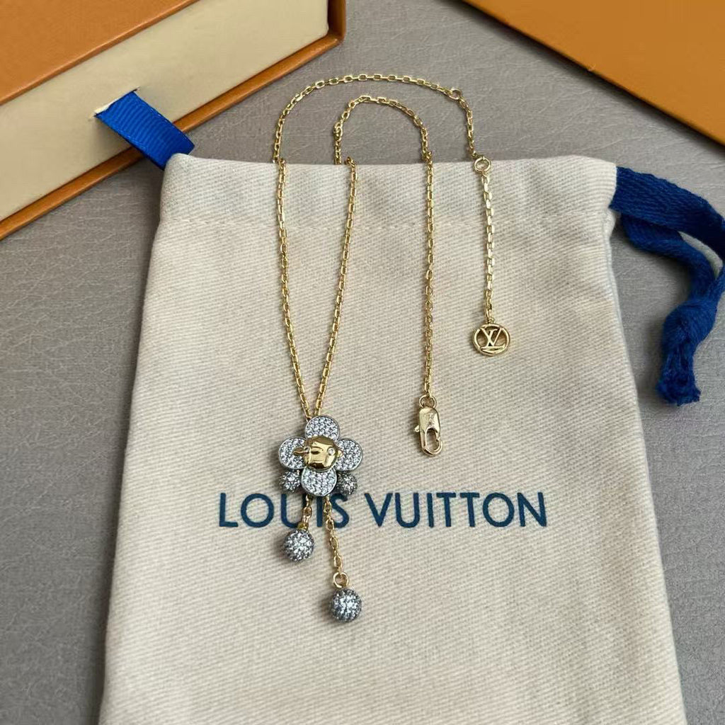 High-Quality Sunflower Necklace product image 4, provided for visual reference and product detail review