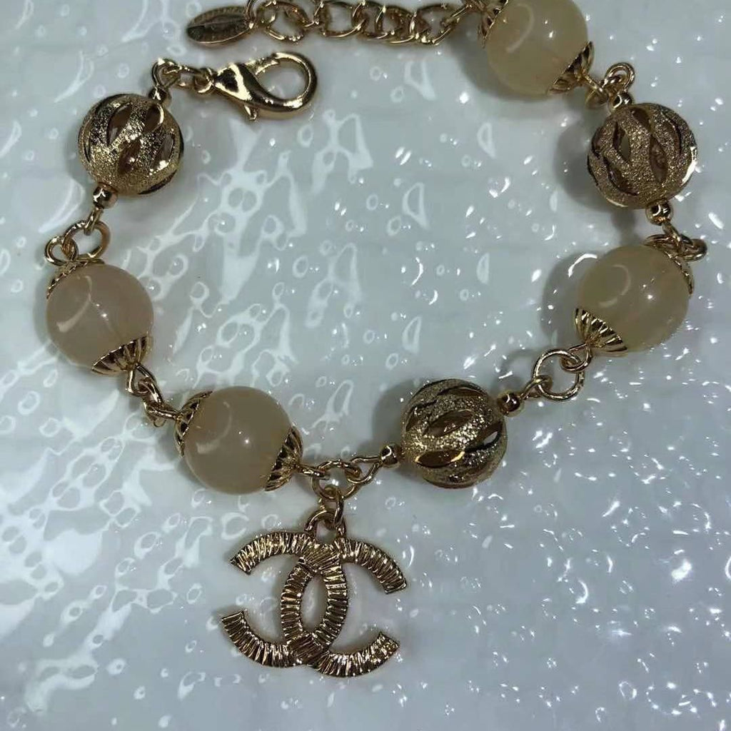 Xiaoxiang classic vintage brass bracelet product image 24, provided for visual reference and product detail review
