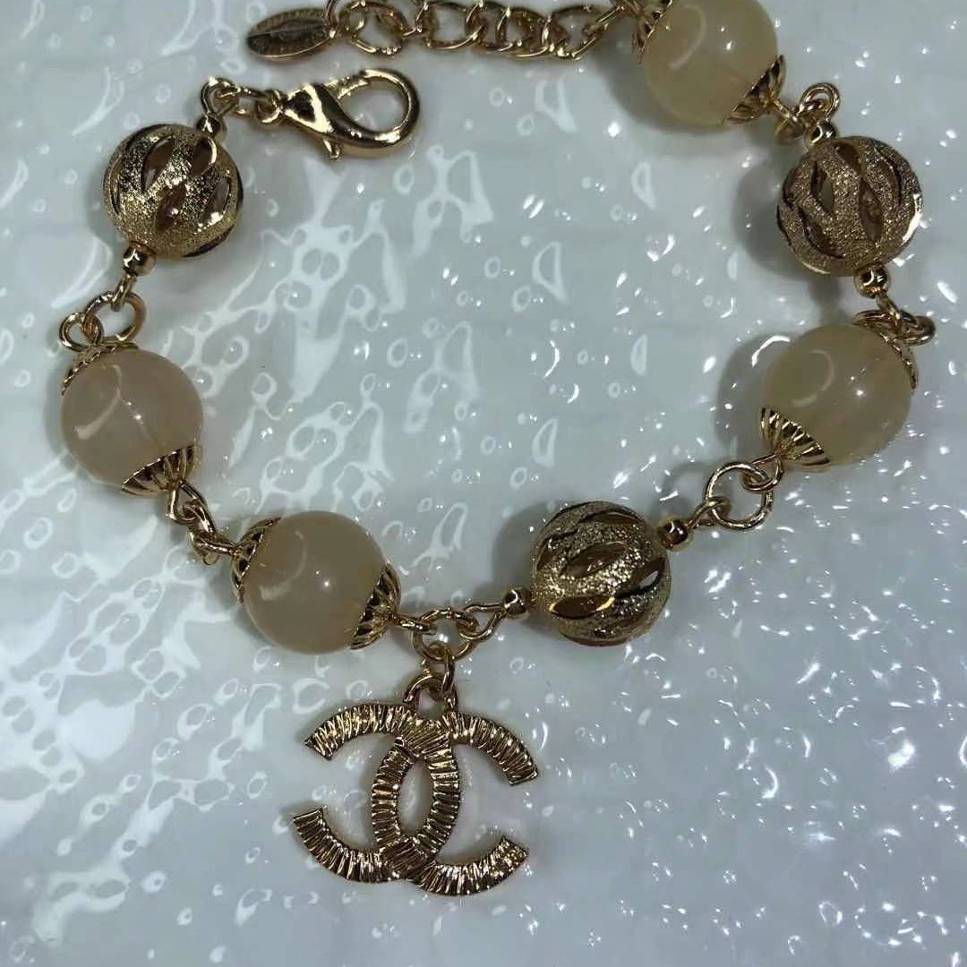 Xiaoxiang classic vintage brass bracelet product image 24, provided for visual reference and product detail review