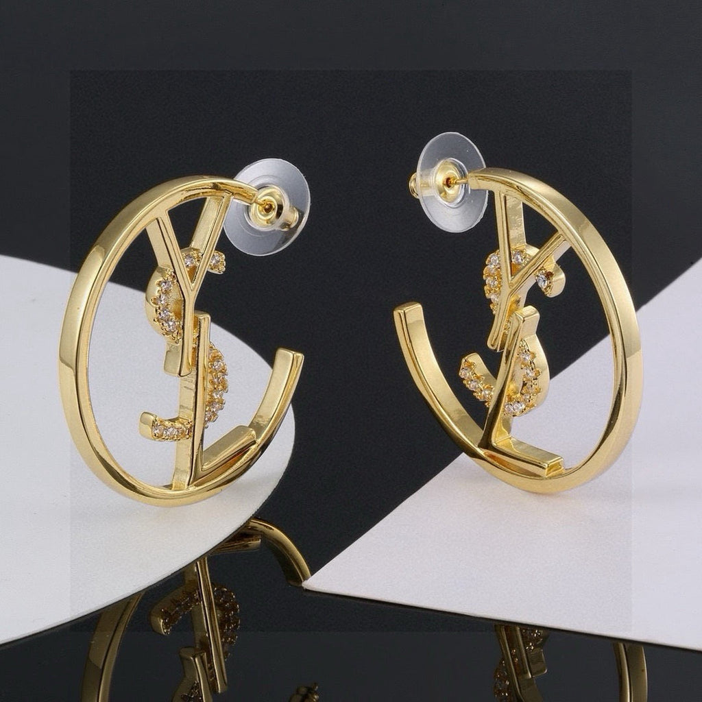 High-Quality Stud Earrings-52 product image 3, provided for visual reference and product detail review