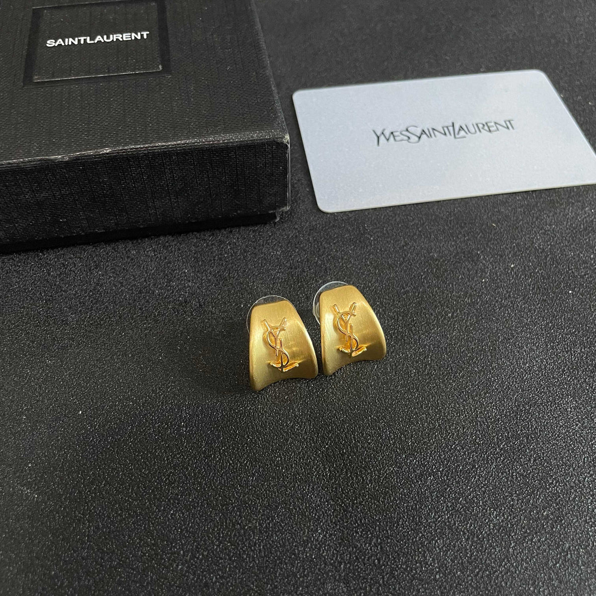 High-Quality Stud Earrings-39 product image 8, provided for visual reference and product detail review