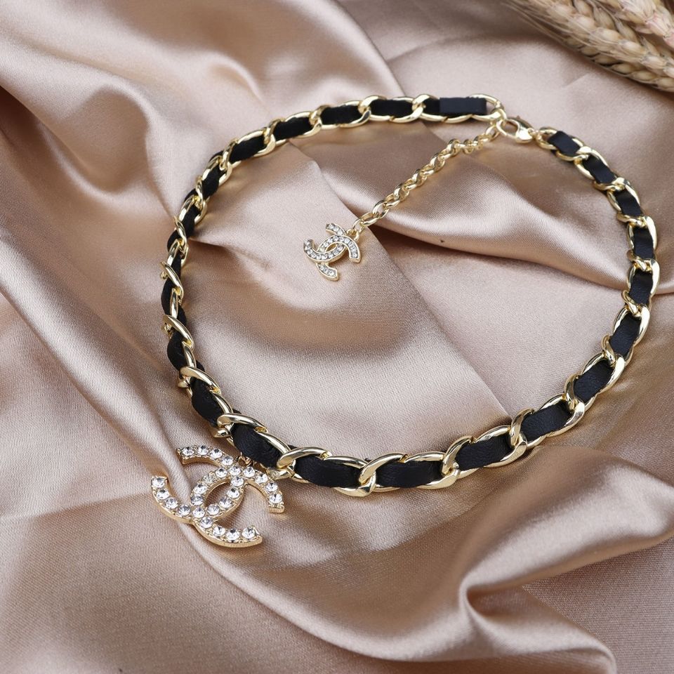 Light luxury necklace necklace product image 5, provided for visual reference and product detail review