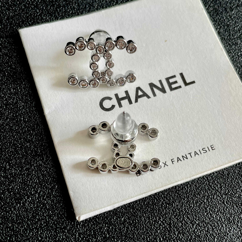 High-Quality Stud Earrings-131 product image 7, provided for visual reference and product detail review