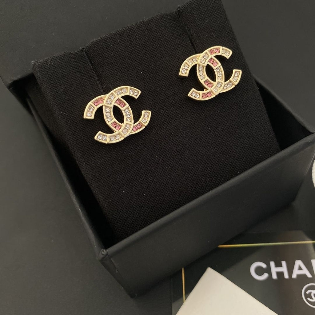 Luxury earrings product image 5, provided for visual reference and product detail review