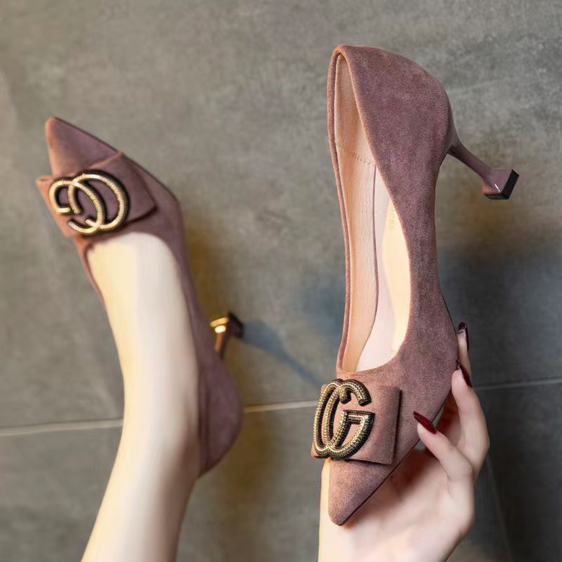 2023 GC Retro velvet pointed toe high heels product image 3, provided for visual reference and product detail review