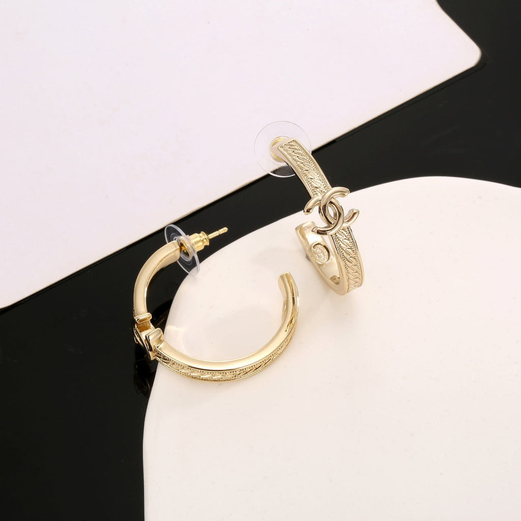High-Quality Stud Earrings-108 product image 2, provided for visual reference and product detail review