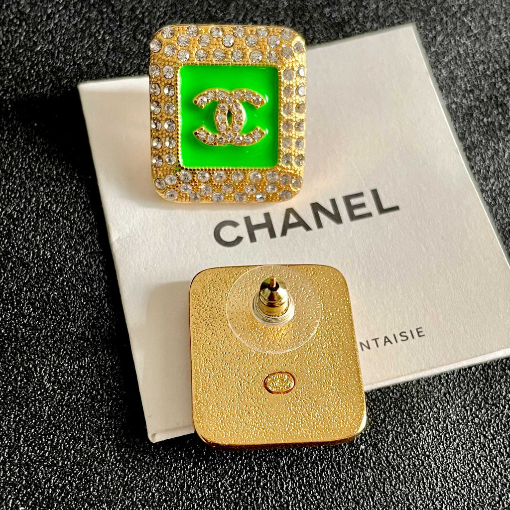 High-Quality Stud Earrings-150 product image 3, provided for visual reference and product detail review