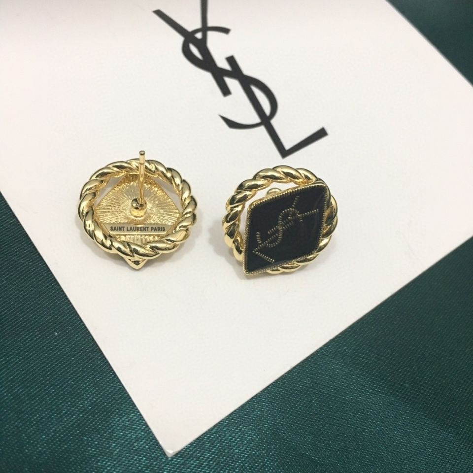 New elegant and simple earrings product image 4, provided for visual reference and product detail review