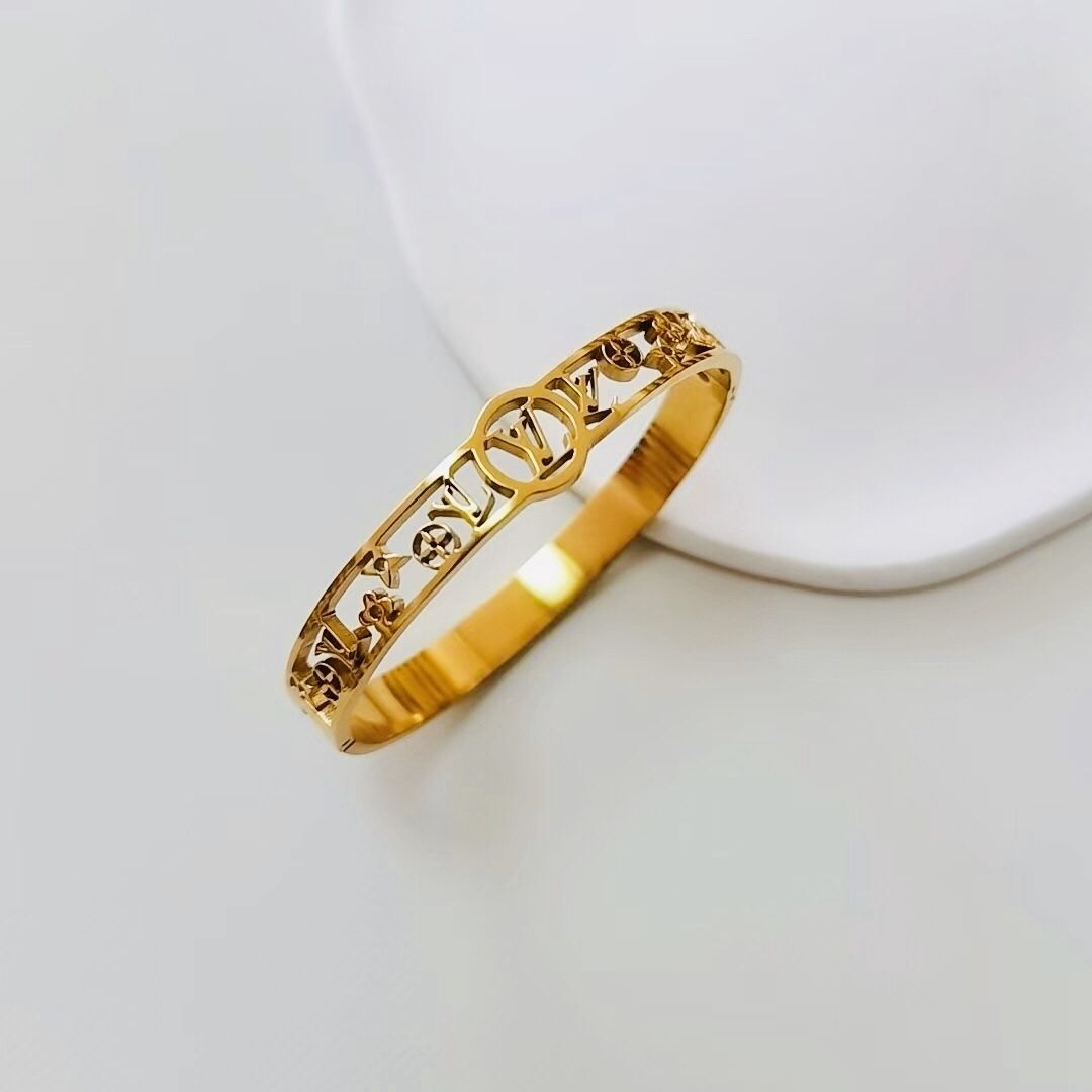 2022 New Titanium Steel Bracelet product image 5, provided for visual reference and product detail review