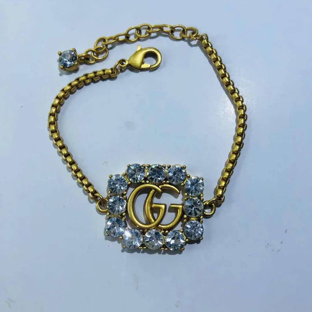 Xiaoxiang classic vintage brass bracelet product image 37, provided for visual reference and product detail review