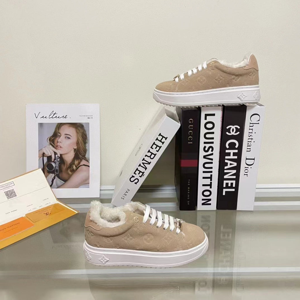 2023 VL lamb hair sneakers product image 4, provided for visual reference and product detail review