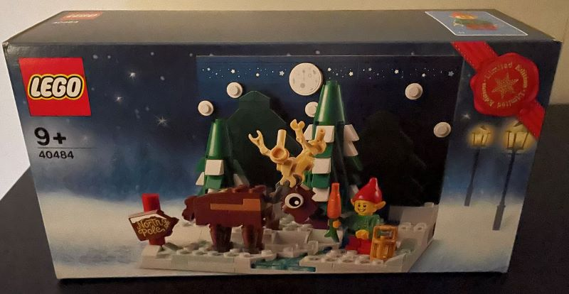 40484 LEGO Santa's Front Yard product image 1, provided for visual reference and product detail review