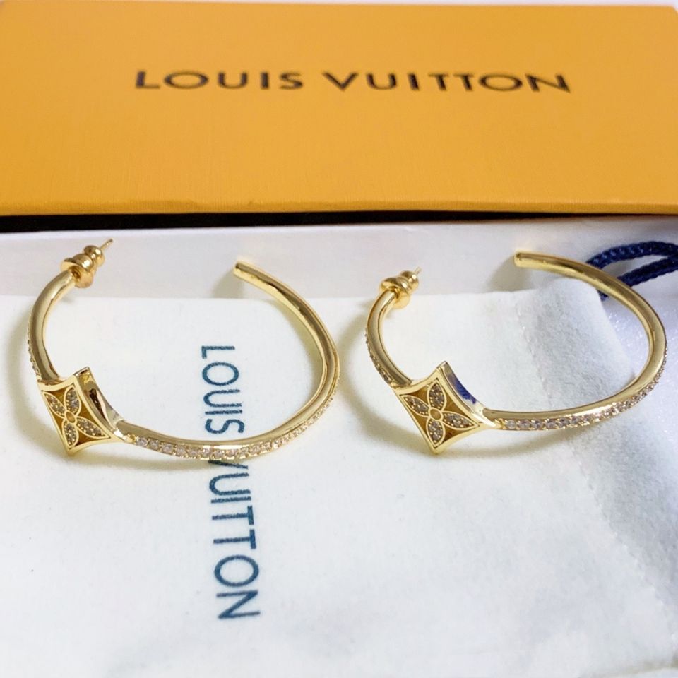 Big earrings with diamonds product image 4, provided for visual reference and product detail review