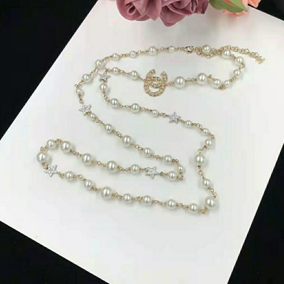 New pearl double C five pointed star lace necklace product image 2, provided for visual reference and product detail review