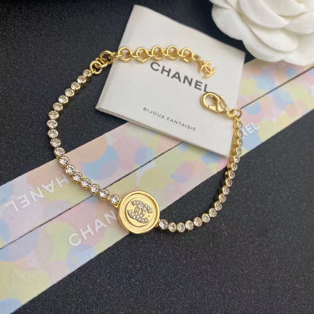 2023 New Fashion diamond Bracelet product image 7, provided for visual reference and product detail review