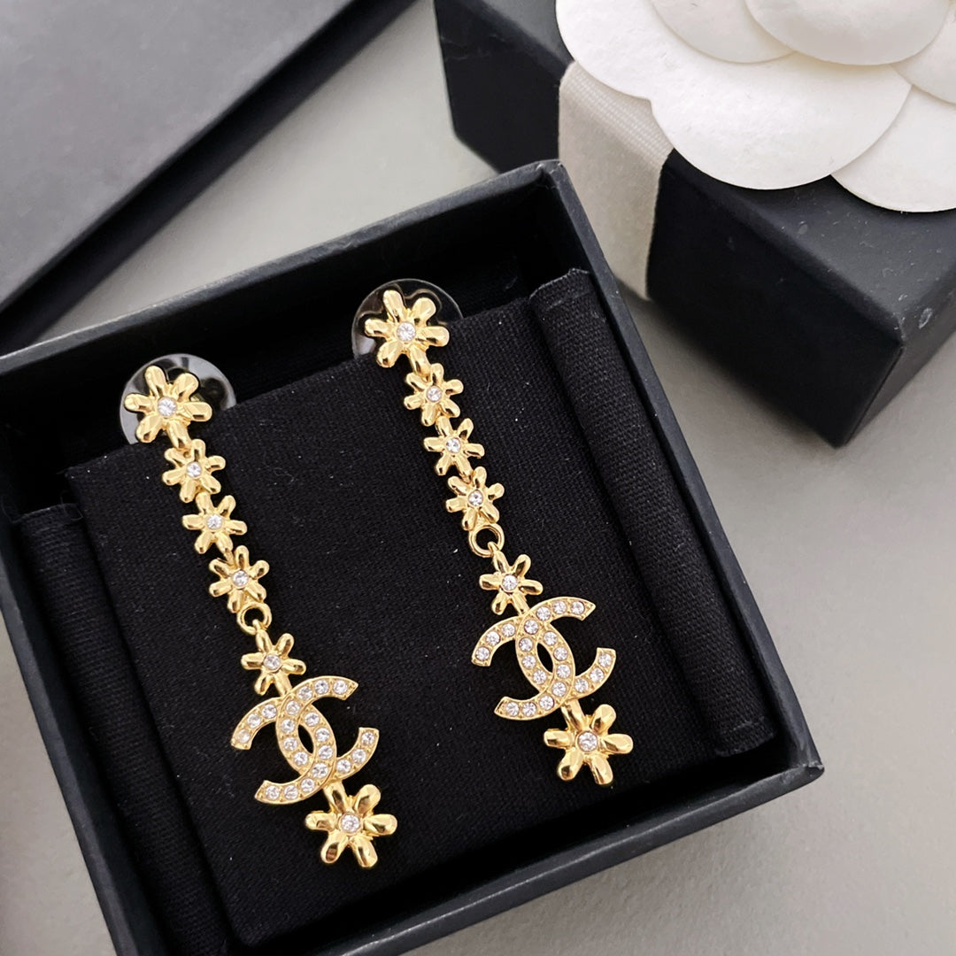 High-Quality Stud Earrings-199 product image 3, provided for visual reference and product detail review
