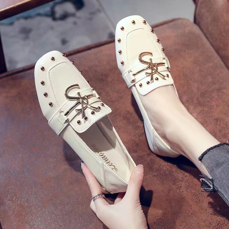 2023 Retro Casual leather shoes product image 2, provided for visual reference and product detail review