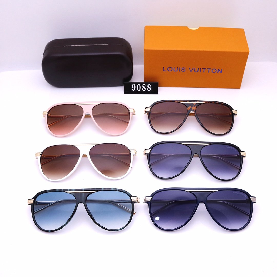 Beach Gradient Colors Sunglasses for Women product image 4, provided for visual reference and product detail review