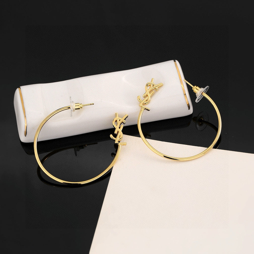 High-Quality Stud Earrings-43 product image 5, provided for visual reference and product detail review