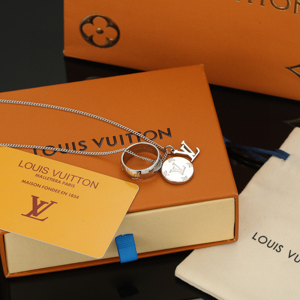 High-Quality Couple Necklaces product image 2, provided for visual reference and product detail review