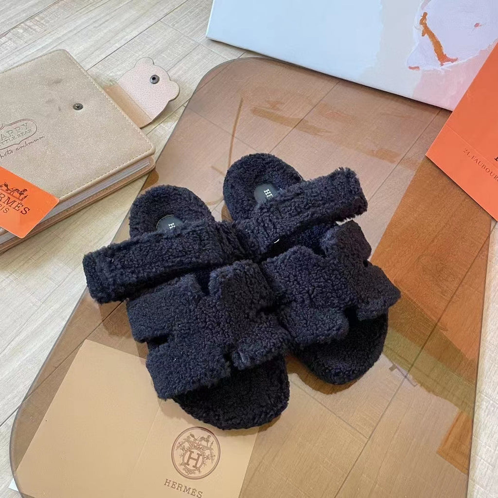 2023 Autumn and Winter lamb hair slippers product image 7, provided for visual reference and product detail review