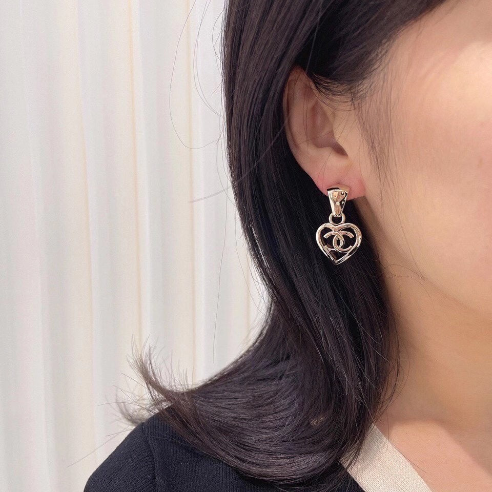 High-Quality Stud Earrings-122 product image 5, provided for visual reference and product detail review