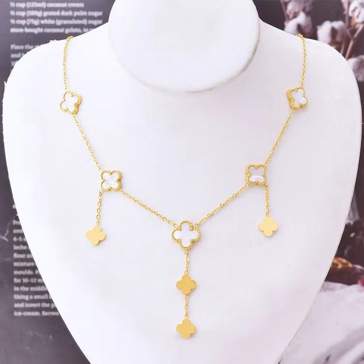2023 New Fashion Necklace product image 2, provided for visual reference and product detail review