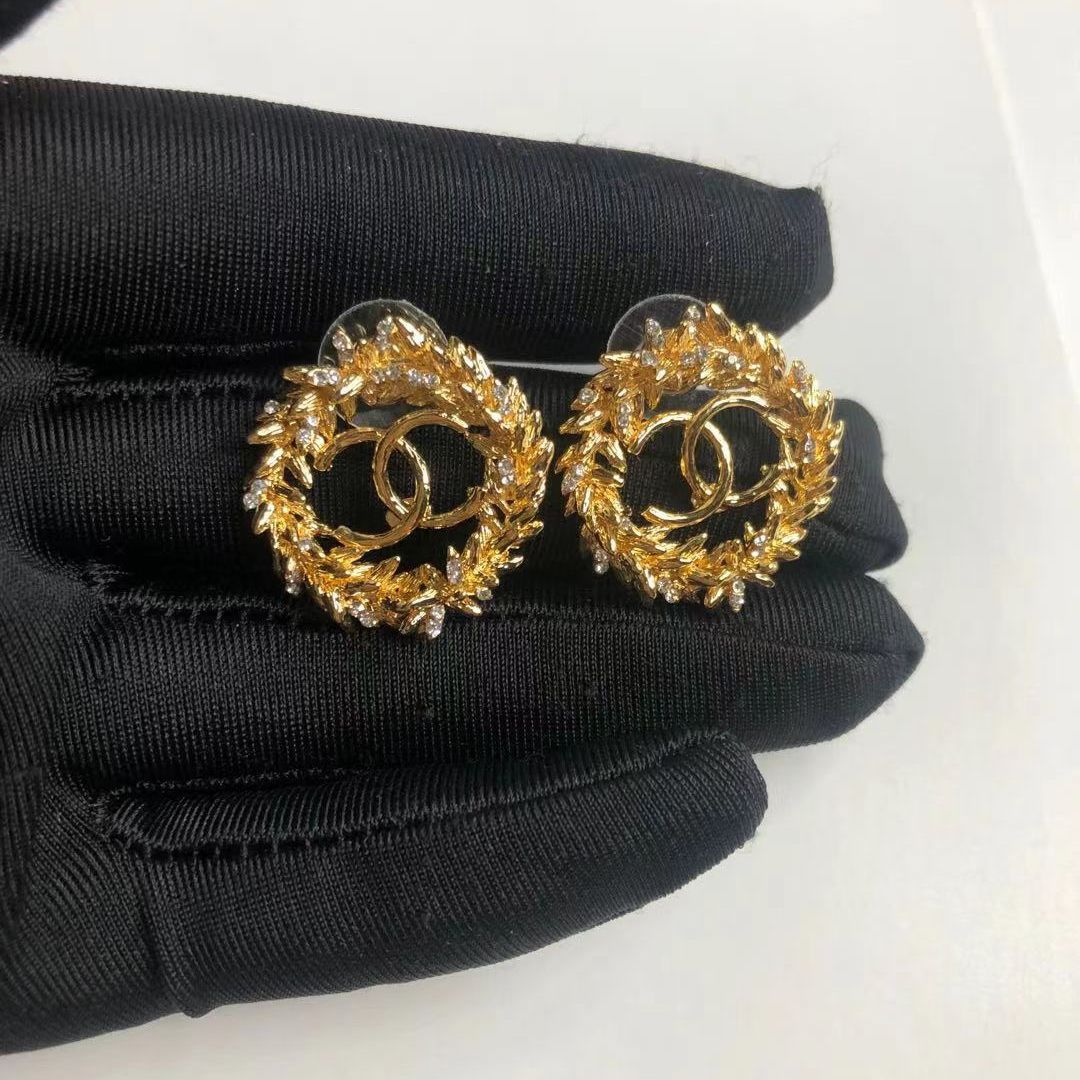 Small Fragrant Vintage Earrings product image 42, provided for visual reference and product detail review