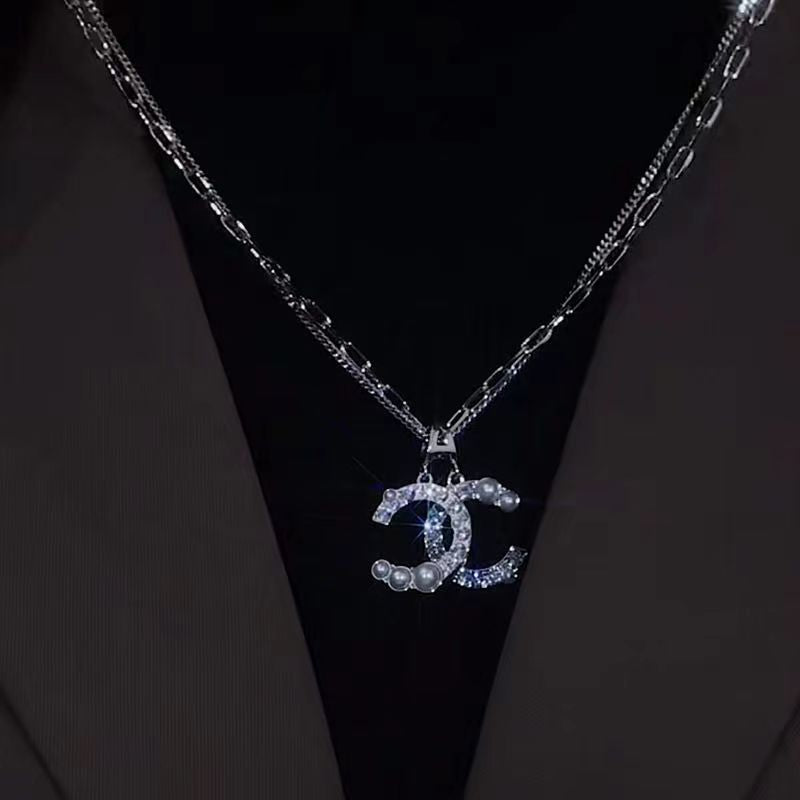 2023 New Fashion Glitter Necklace product image 3, provided for visual reference and product detail review
