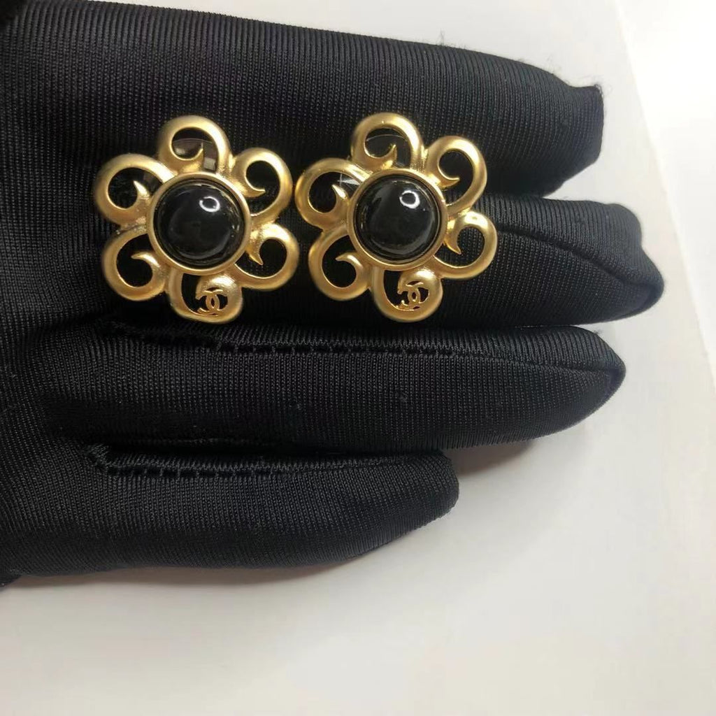 Small Fragrant Vintage Earrings product image 11, provided for visual reference and product detail review