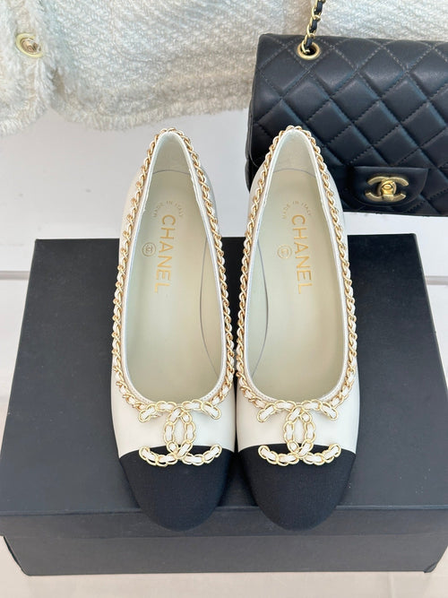 2023 CC Chain Double C Chunky Heel Shoes -S44 product image 2, provided for visual reference and product detail review