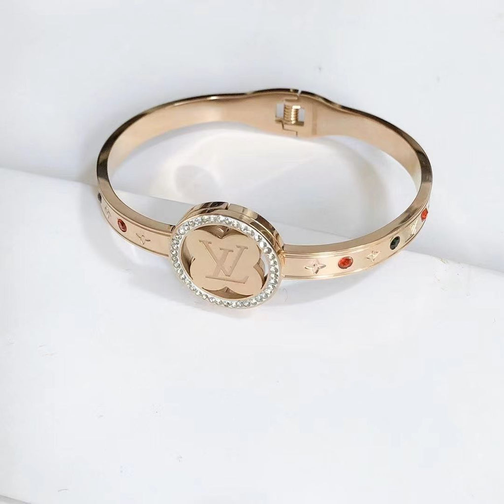 2023 New Fashion diamond Bracelet product image 5, provided for visual reference and product detail review