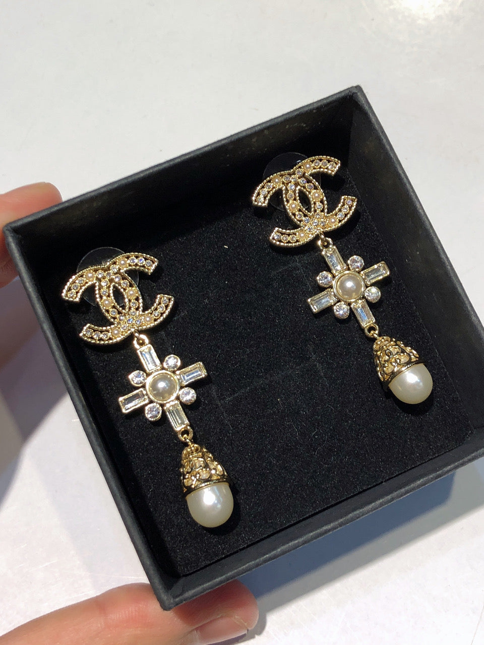 High-Quality Stud Earrings-124 product image 8, provided for visual reference and product detail review