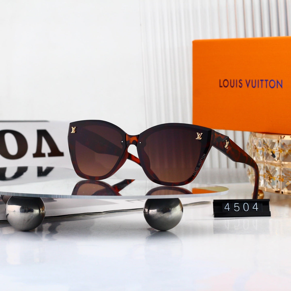 New Stylish Sunglasses-30 product image 2, provided for visual reference and product detail review