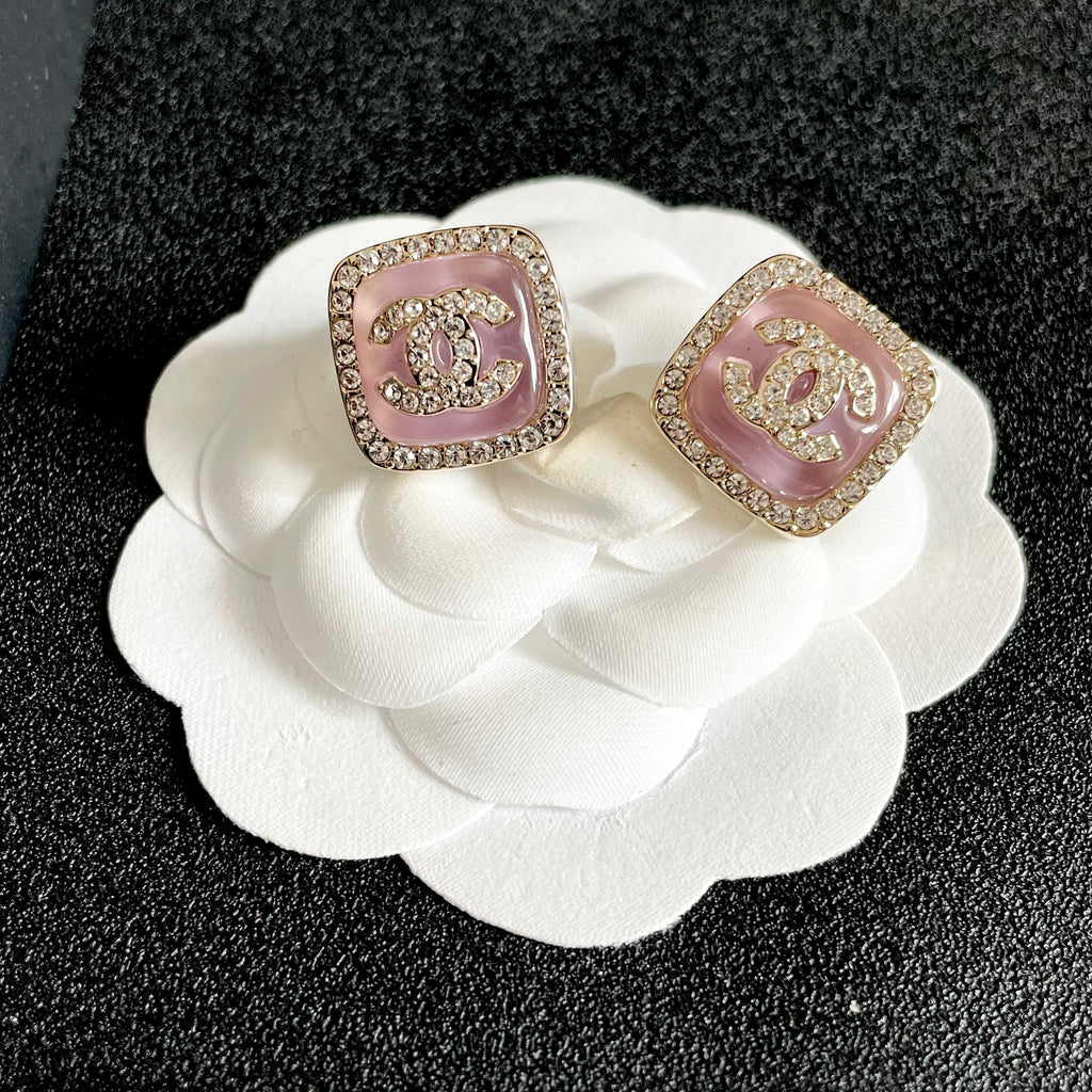 High-Quality Stud Earrings-136 product image 1, provided for visual reference and product detail review