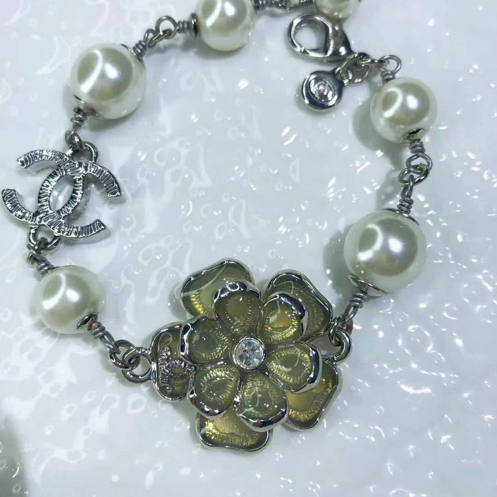 Xiaoxiang classic vintage brass bracelet product image 8, provided for visual reference and product detail review