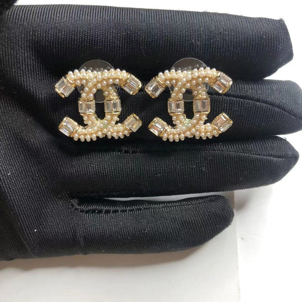(C earrings) Small fragrant vintage earrings product image 47, provided for visual reference and product detail review