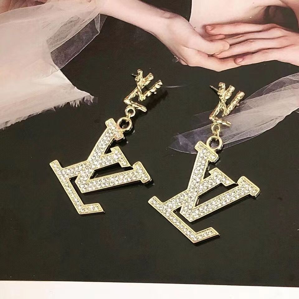 Small fragrant diamond pearl earrings product image 13, provided for visual reference and product detail review