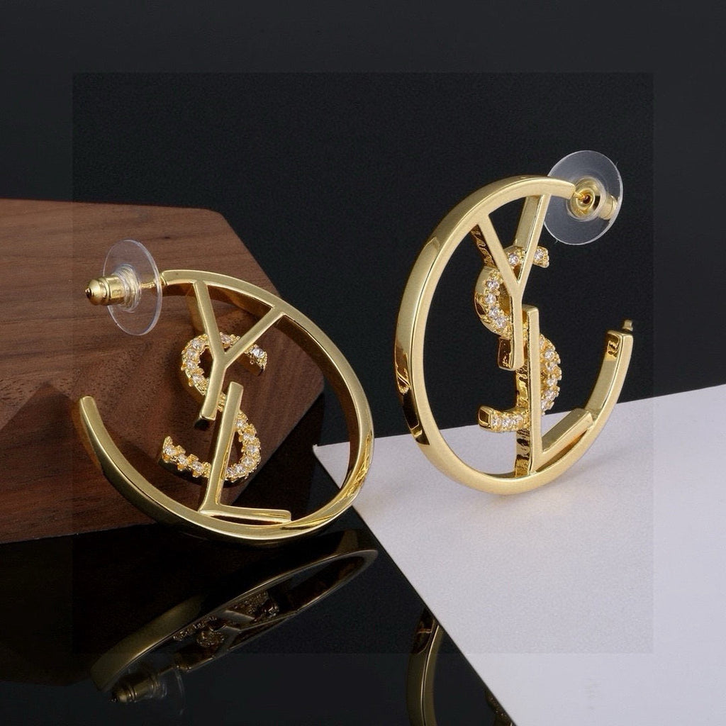 High-Quality Stud Earrings-52 product image 1, provided for visual reference and product detail review