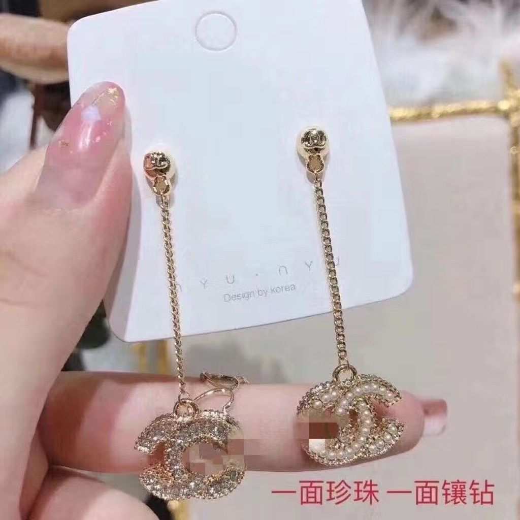 New double-sided earrings for 2022 product image 3, provided for visual reference and product detail review