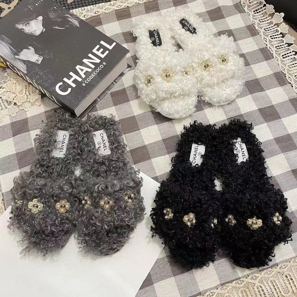 2023 Autumn and Winter lamb hair slippers product image 4, provided for visual reference and product detail review