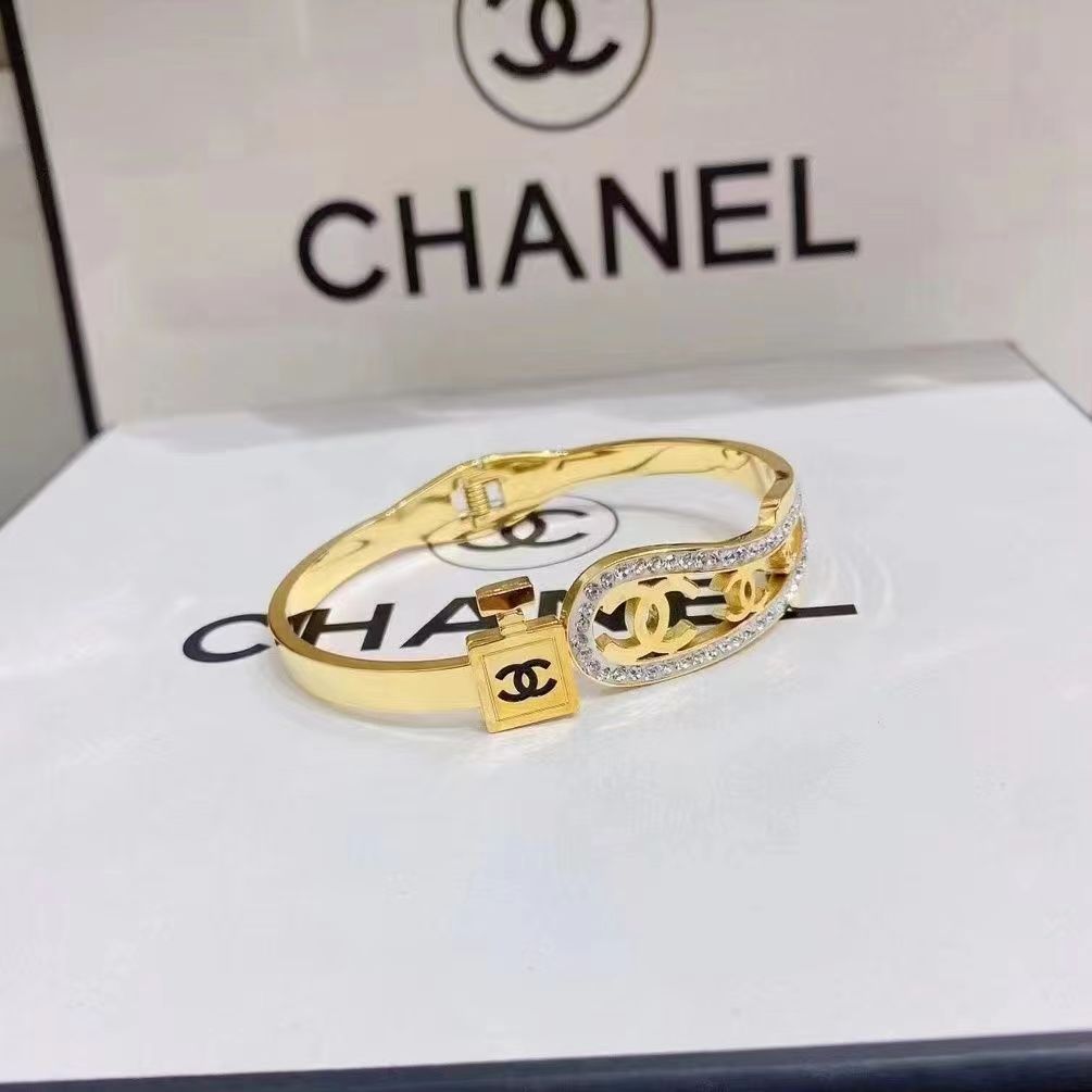 2023 New Fashion diamond Bracelet product image 1, provided for visual reference and product detail review