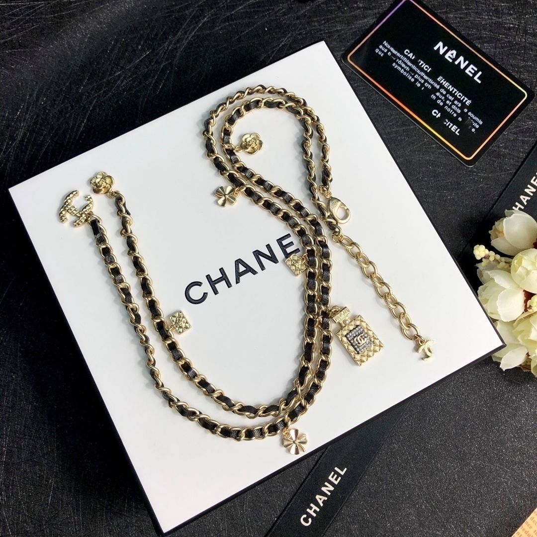 2022 alloy small fragrance double C high-grade necklace product image 3, provided for visual reference and product detail