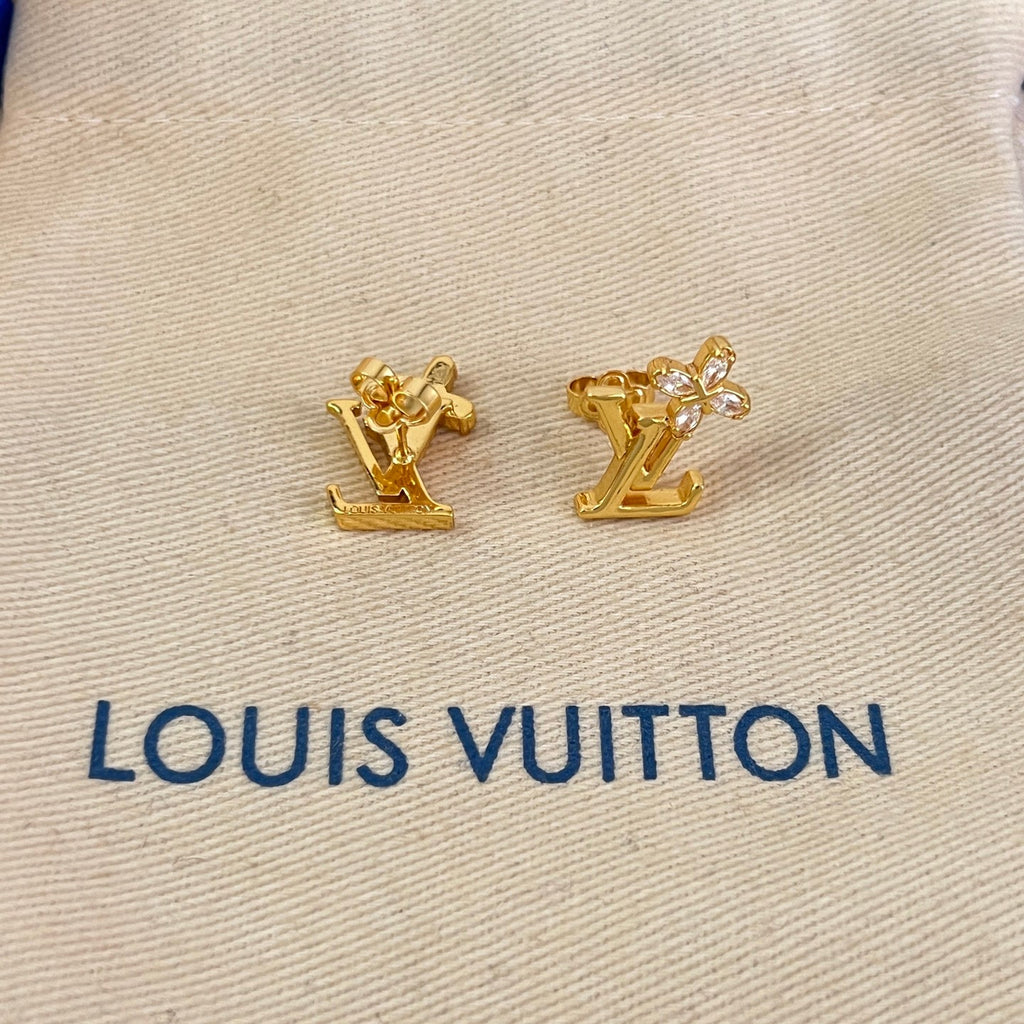 High-Quality Stud Earrings-7 product image 5, provided for visual reference and product detail review